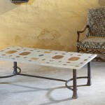 table basse en marqueterie de pierres dures