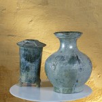 Deux très anciennes pièces: grenier et vase verts provenant de Chine