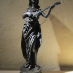 bronze "joueuse de luth"