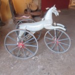 Tricycle à cheval grand modèle Jouet de collection, fin XIXe. En état de marche